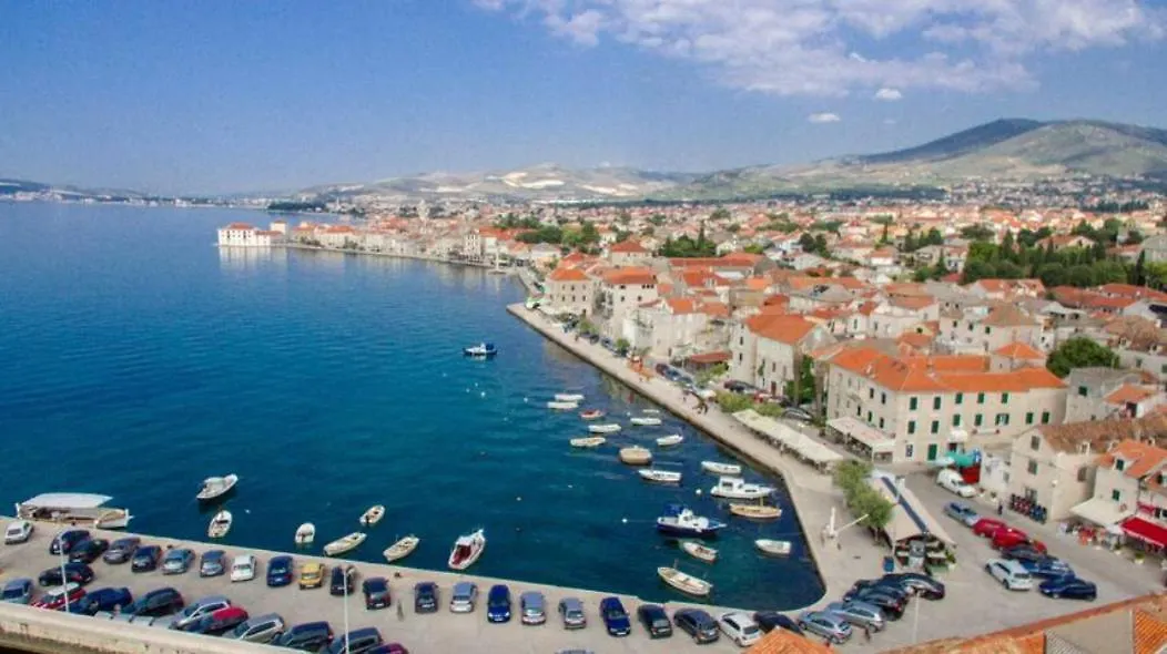 30 Meters From The Sea! Apartment Anamarija Kastela